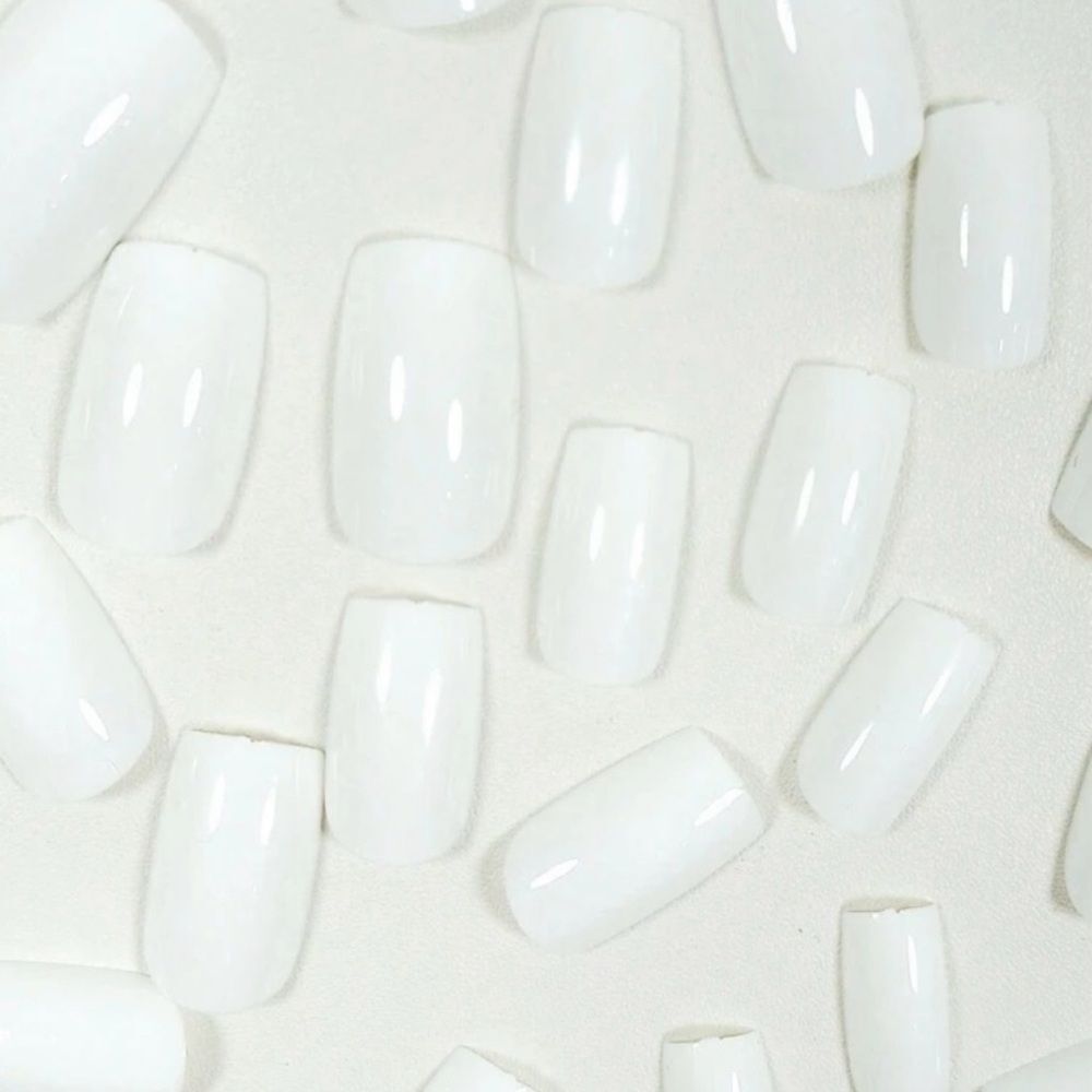 Y2K Indie Clean Girl White 24 Piece Square Press On Nails - Picture 3 of 9